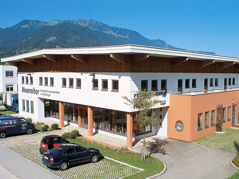 Eröffnung in Kuchl Firma Neureiter