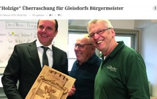 2019-02-26-Holzige-Ueberraschung-fuer-Gleisdorfs-Buergermeister-Weiz